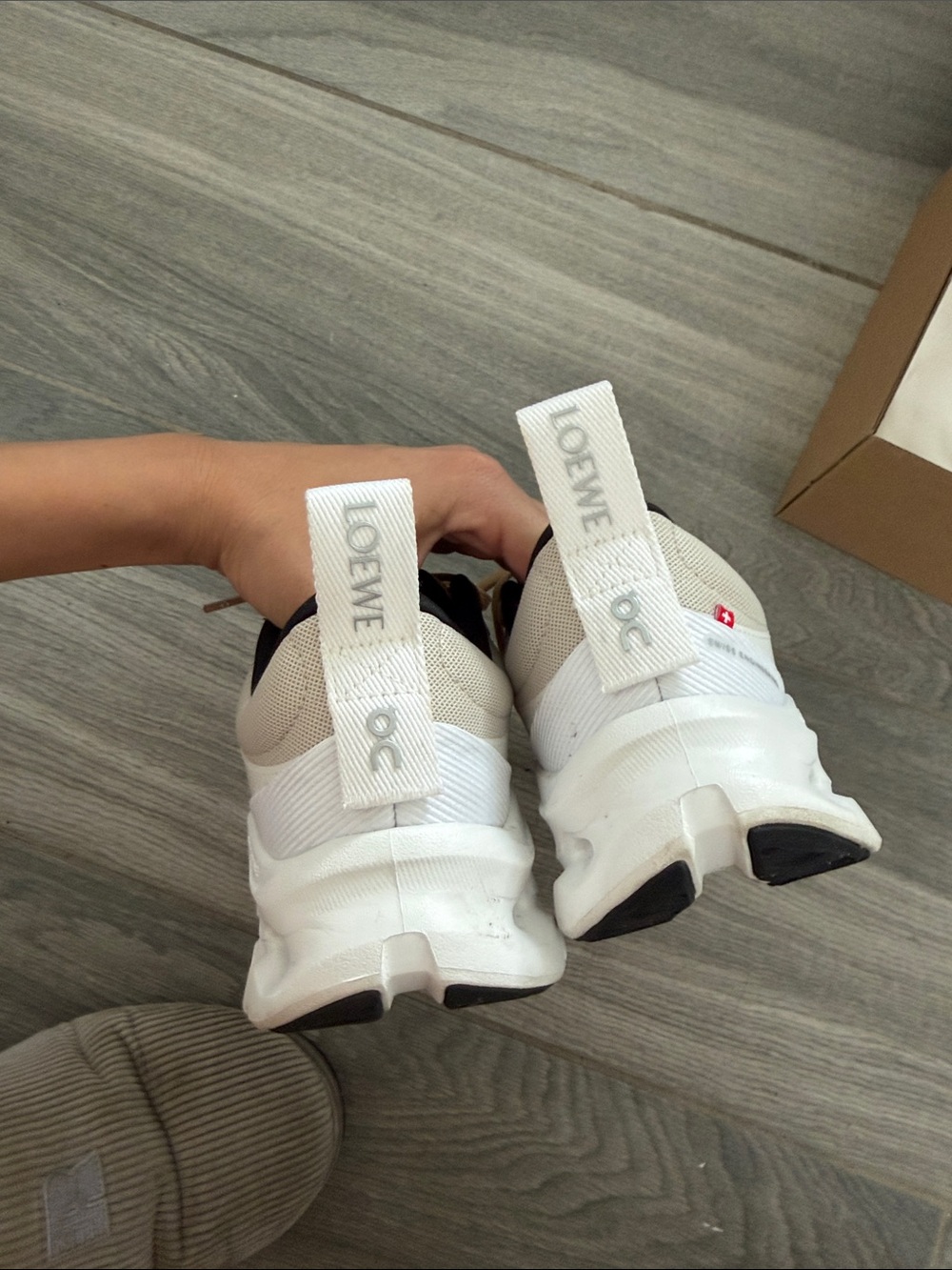Women Loewe x on shoe - Picture 6 of 9